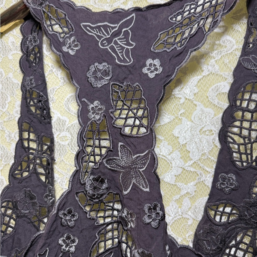 Pins & Needles urban outfitters purple gray Lace Embroidered vest like new